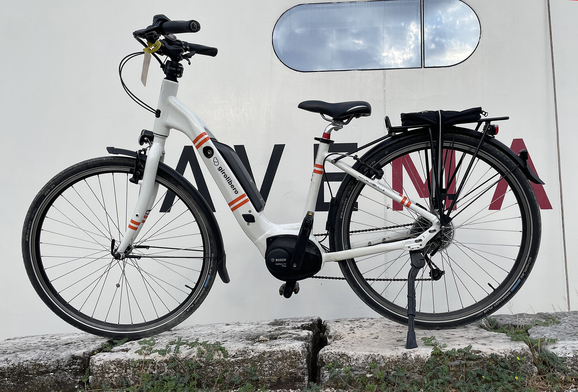 Girolibero bike and store barge